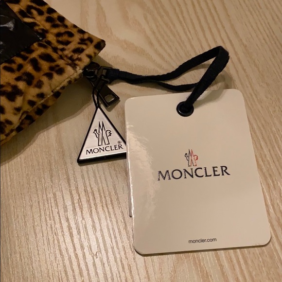 MONCLER BADY LEOPARD PRINT DOWN COAT - Picture 9 of 10